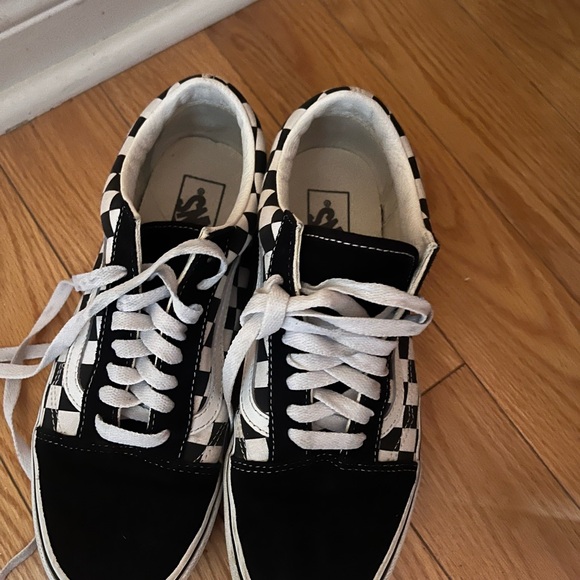 Vans Monochrome Checkered Sneakers - Picture 3 of 4